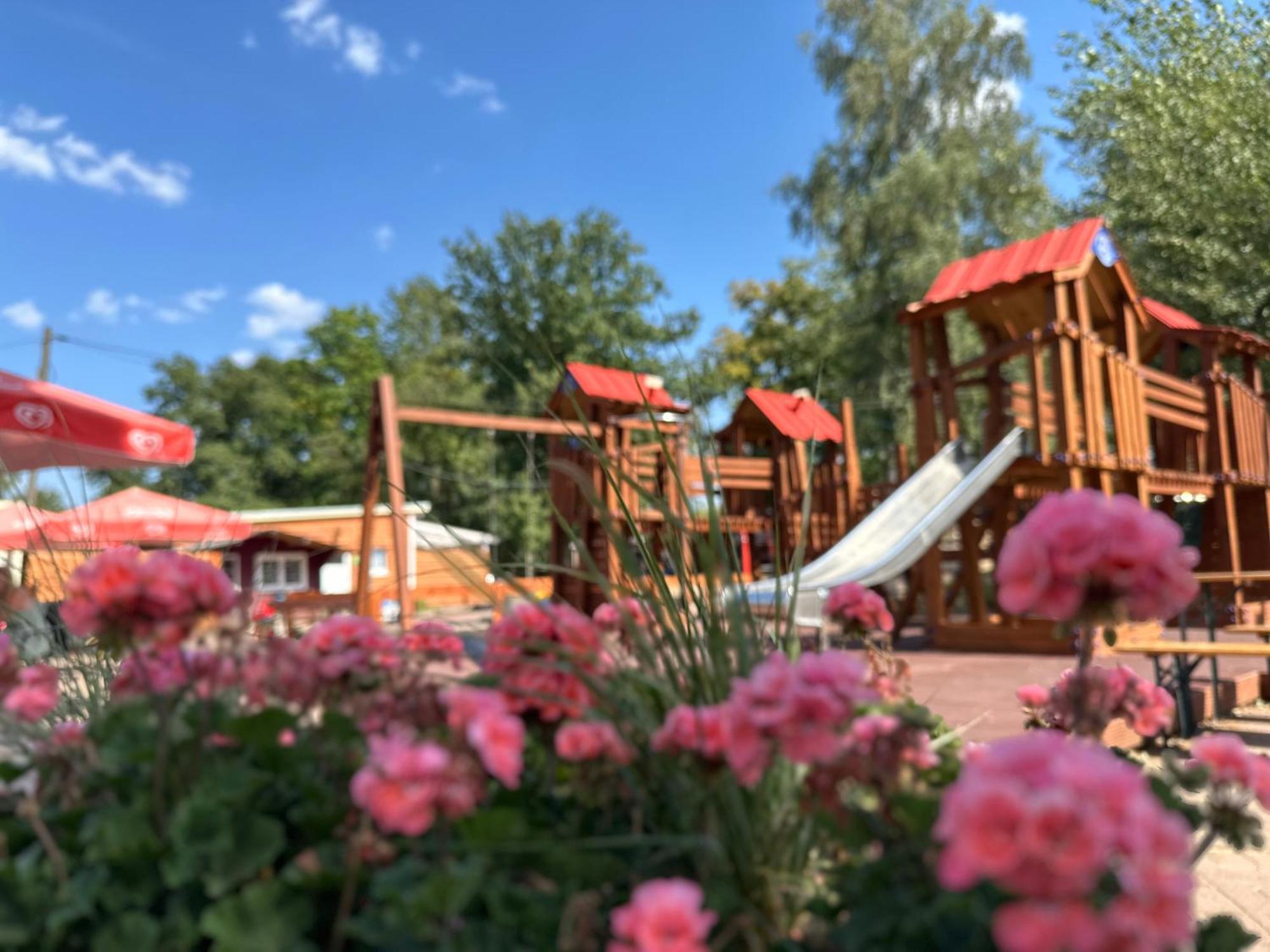 Ferien-& Erlebnispark Ploetzky Шёнебек Экстерьер фото